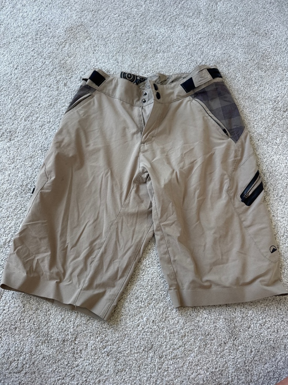 Zoic women’s mountain bike shorts